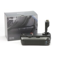 Minadax Profi Batteriegriff fuer Canon EOS 7D wie der BG-E7 - fuer 2 LP-E6 und 6 AA Batterien + 1x Infrarot Fernbedienung!