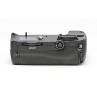 Minadax Profi Batteriegriff fuer Nikon D7000 - aehnlich wie MB-D11 fuer 2x EN-EL15 oder 6 AA Batterien + 1x EN-EL15 Nachbau-Akku + 1x Infrarot Fernbedienung!